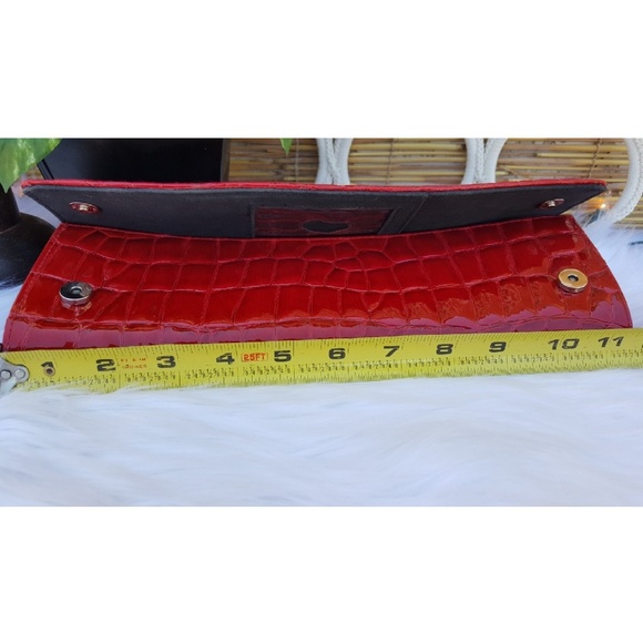 Faux Snakeskin Red Hand Clutch Purse Elegant - Picture 5 of 6